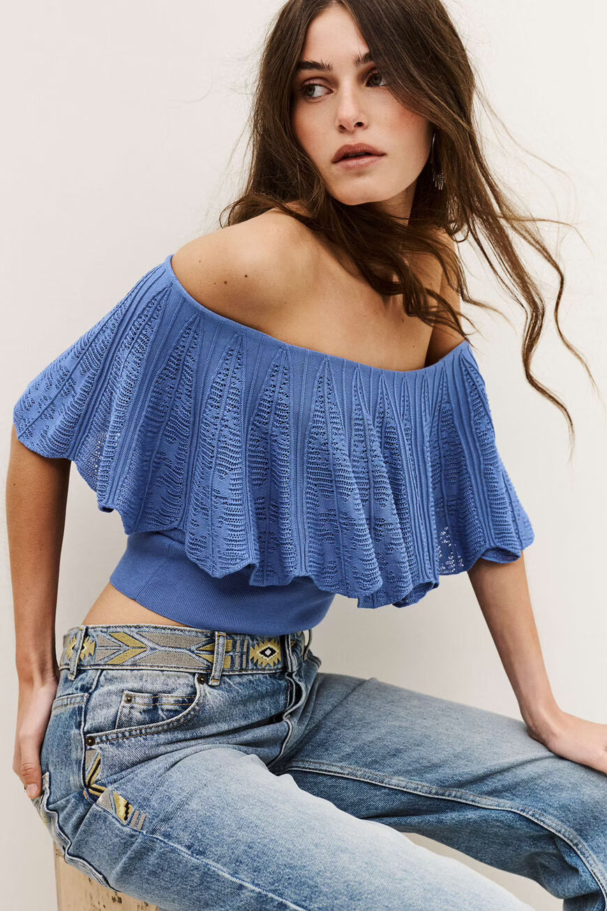 SARA top con hombros descubiertos