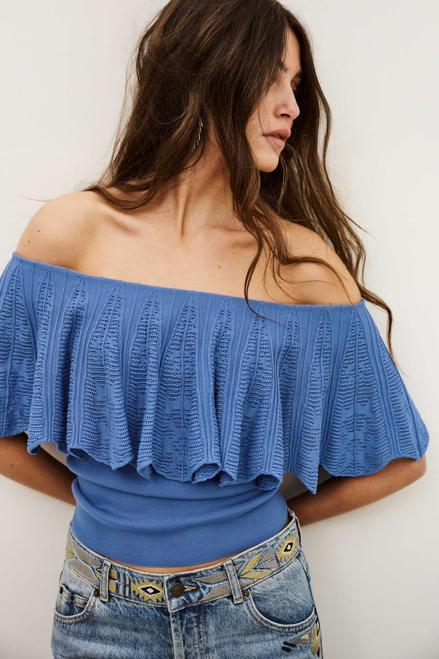 SARA top con hombros descubiertos