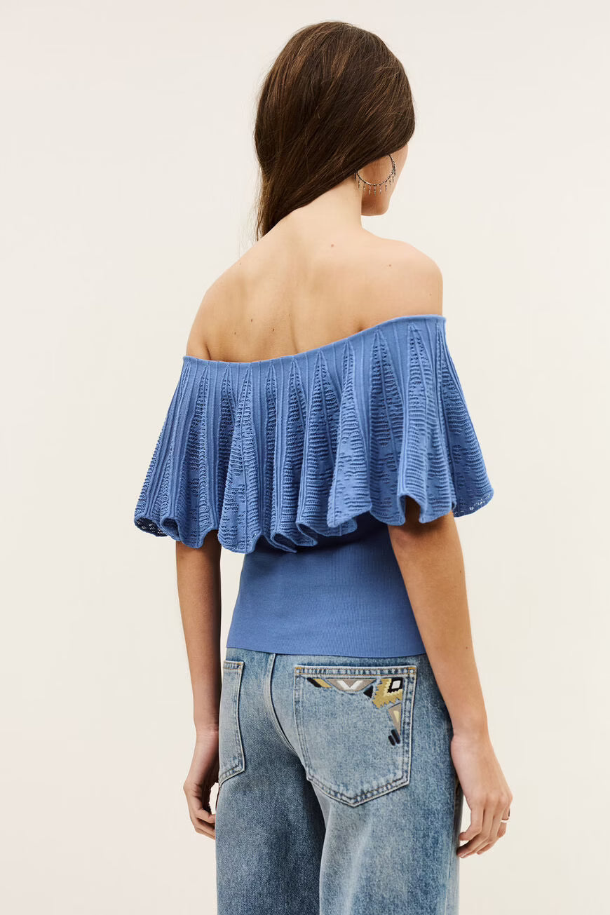 SARA top con hombros descubiertos