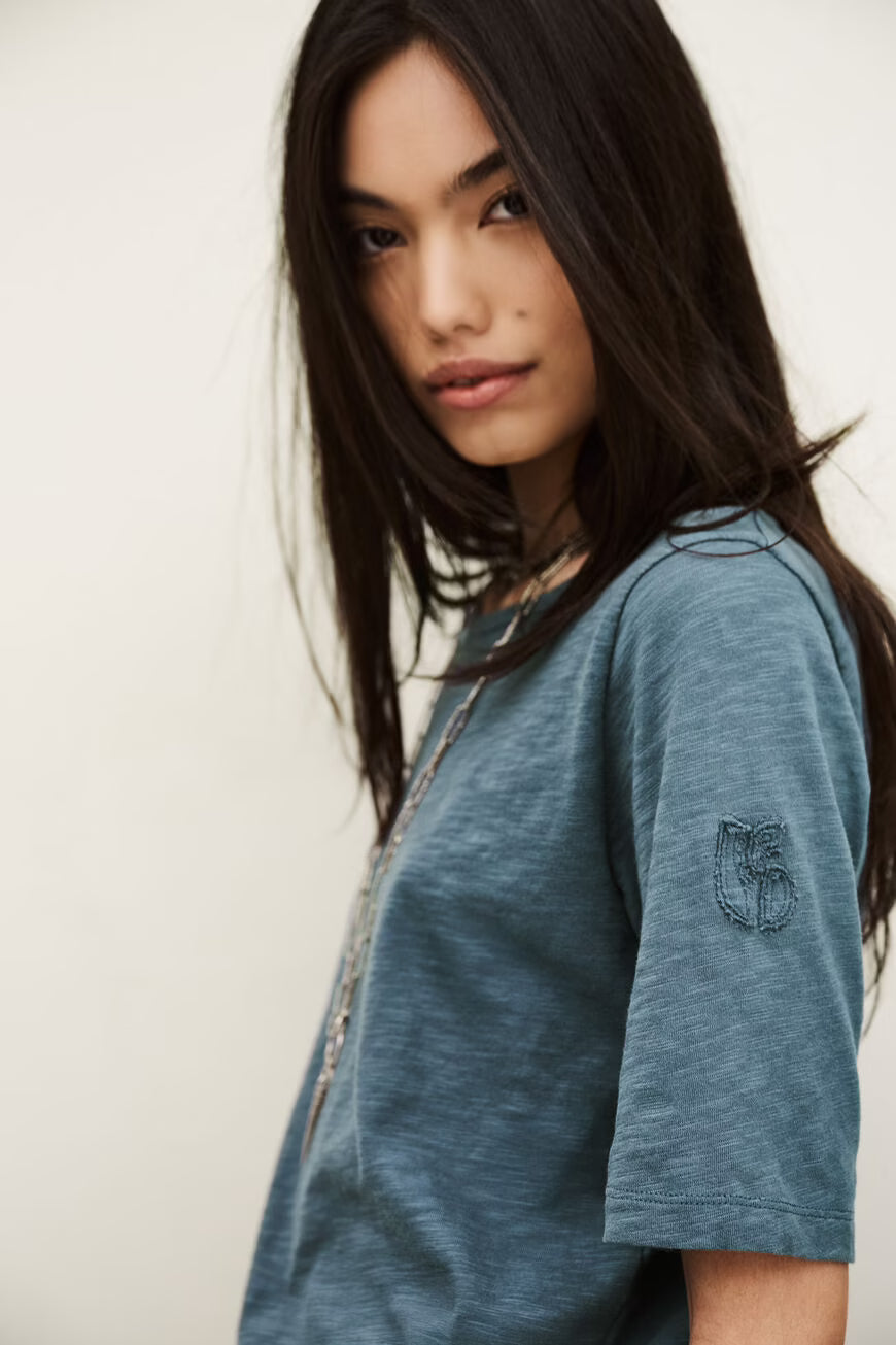 VINA t-shirt