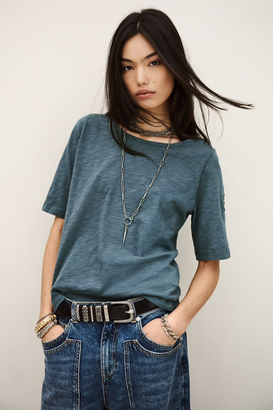 VINA t-shirt