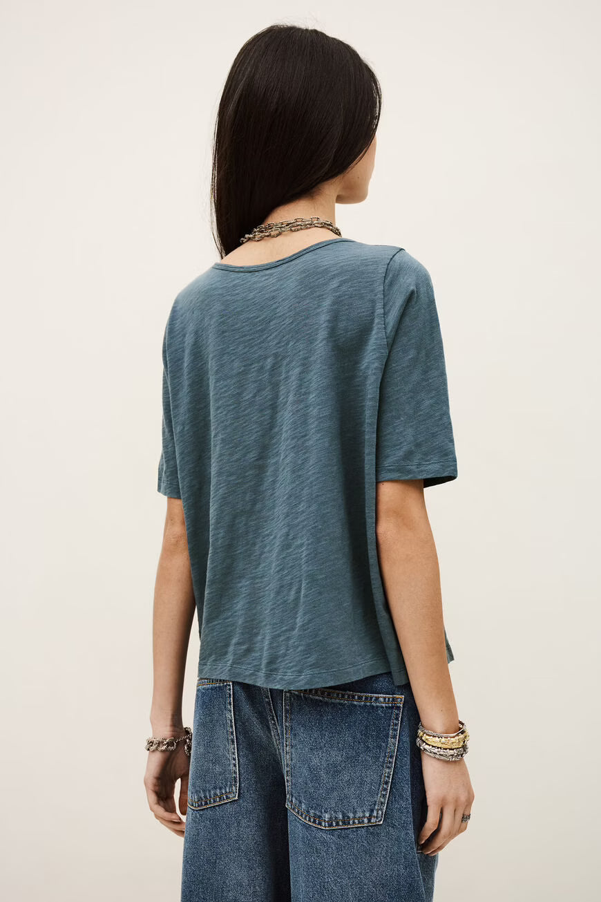 VINA t-shirt