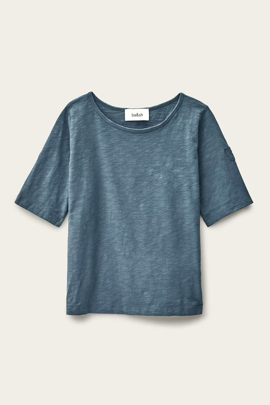 VINA t-shirt